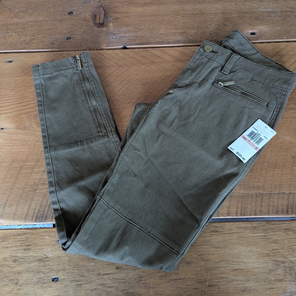 🪞 NWT Michael kors Olive Green Pants size 2